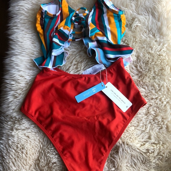 Cupshe cut out ruffle swimsuit NWT XS - Picture 4 of 5